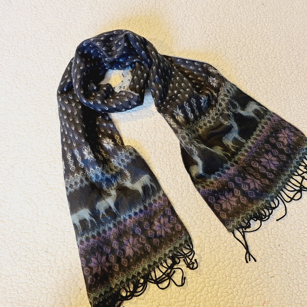 Elegant Black and Blue Scarf